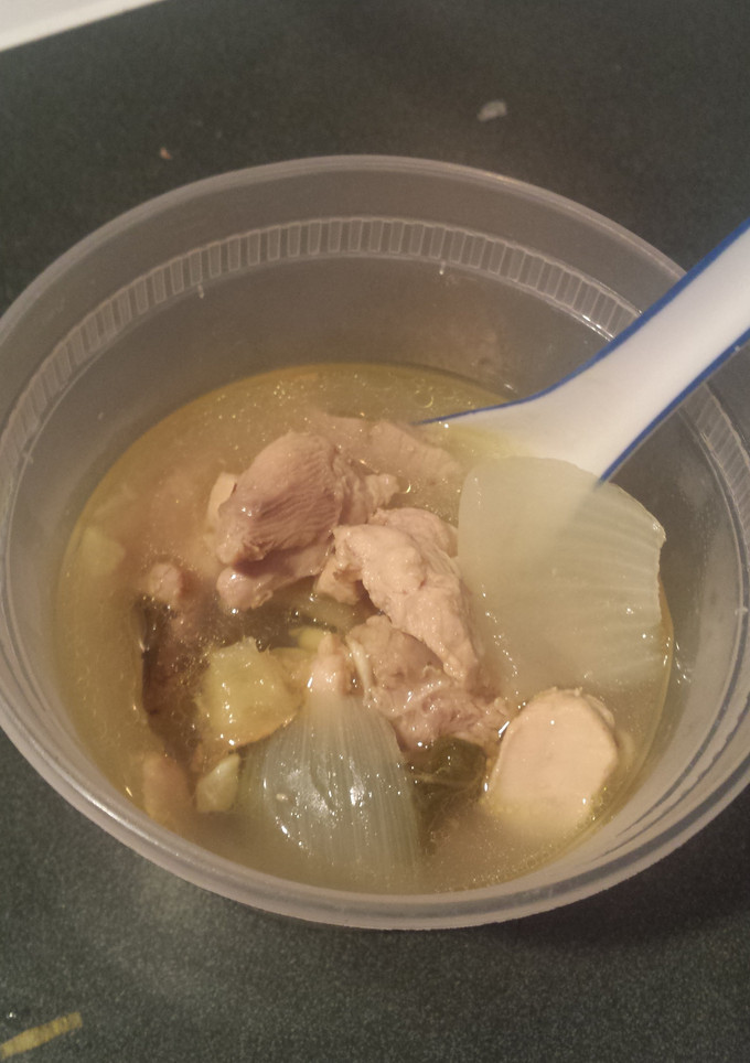A picture of Refreshing chicken Soup!.