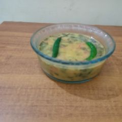 A picture of Daal palak.