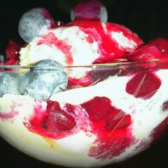 A picture of Mike's Easy Blueberry Drizzle.