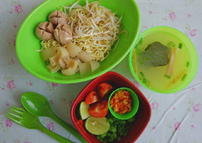 Mie kocok Bandung