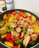 Sườn xào ớt chuông và thơm