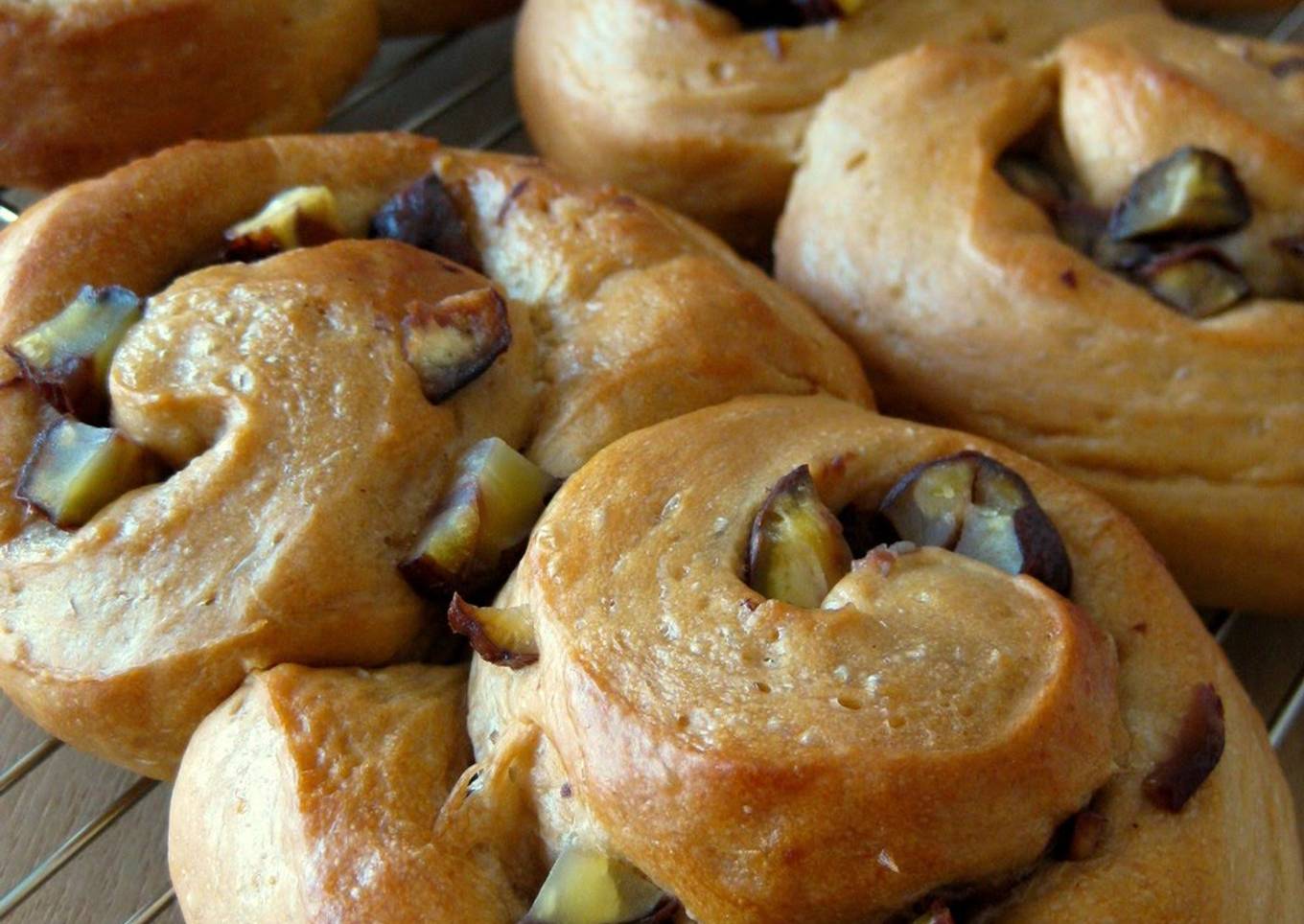 Chestnut and Milk Tea Bread Rolls