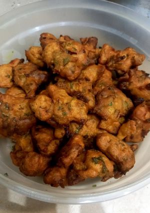 A picture of Veg fritters, Ramadan special dish.