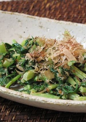 A picture of Daikon Radish Leaves with Oyster Sauce and Mayonnaise!!.