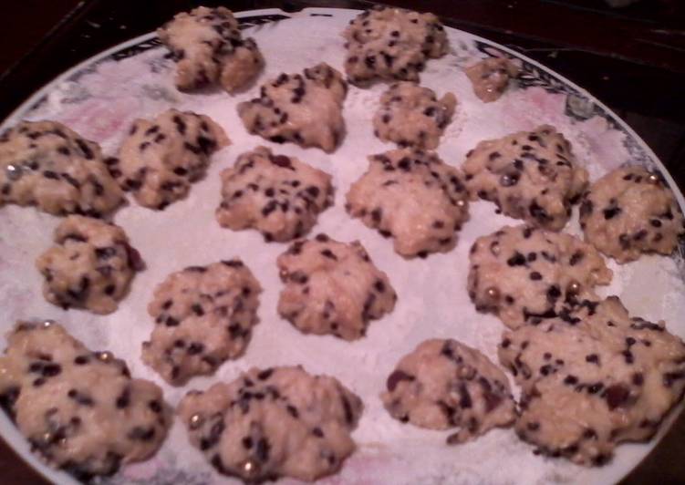 Recipe of Favorite Victor&#39;s Microwave Oat and Chocolate Cookies