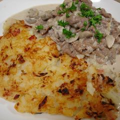 A picture of Beef with Cream Sauce.