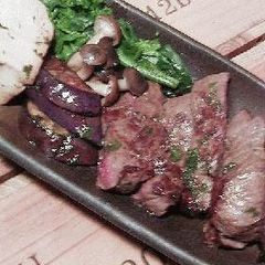 A picture of Japanese-style Beef Steak.