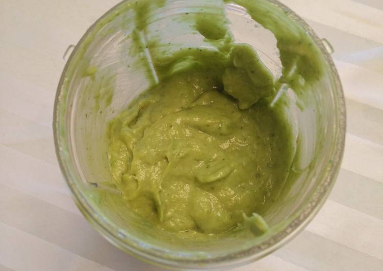 Recipe of Ultimate Quick N’ Easy Creamy Guacamole