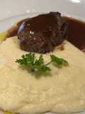 Medalhão de carne com puré de batata