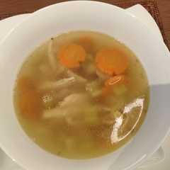 A picture of Chicken soup makaroni.