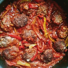 A picture of Meatball with Tomato Sauce in Pan.