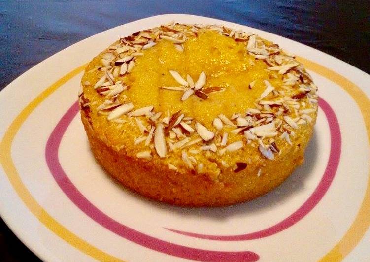 Mango semolina cake