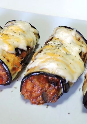 Una foto de Rollitos de berenjena con carne