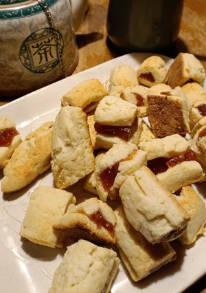 Una foto de Bizcochitos dulces de membrillo ideal para el mate 🧉 RECETA APTA APLV