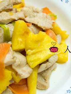 人妻的廚房--鳳梨炒雞片 的食譜成品照片