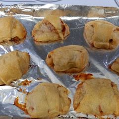 A picture of Taco Rolls.