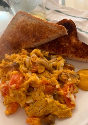 Una foto de Scrambled eggs