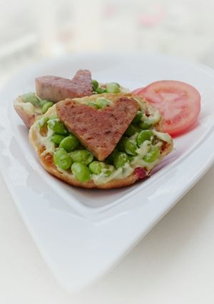 A picture of Valentine's Day Breakfast Bun.