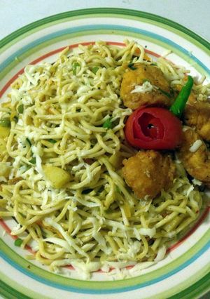 A picture of Chicken Noodles.
