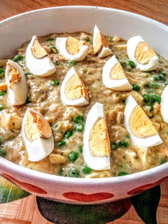 Tojásragu zsenge zöldborsóval recept fotója