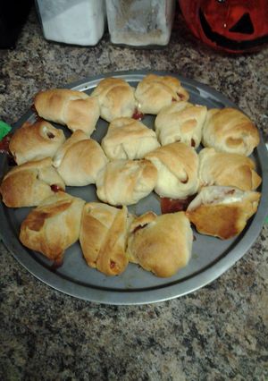 A picture of Guava rolls.