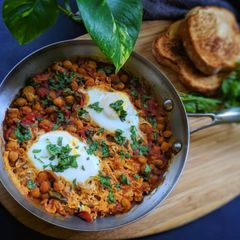 A picture of Shakshuka with Chickpeas.