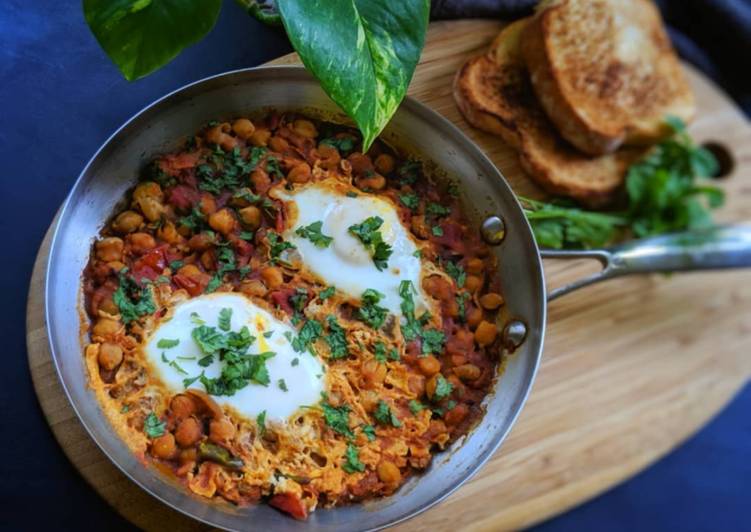 How to Cook Perfect Shakshuka with Chickpeas