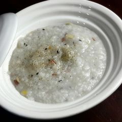 A picture of Kanya's rice congee :).
