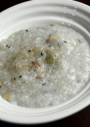 A picture of Kanya's rice congee :).