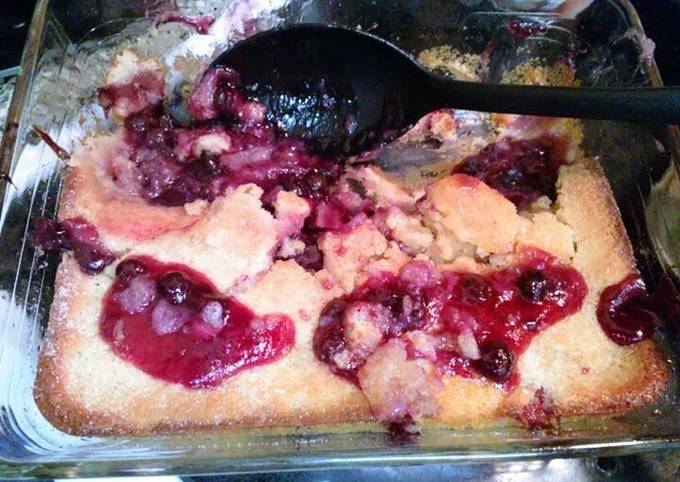 Super Easy Any Fruit Cobbler