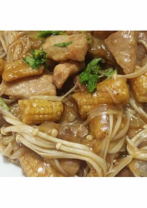 A picture of Stir fried pork with Enoki Mushroom and Young Corn.