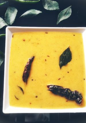 A picture of Dahi besan ki khadi.