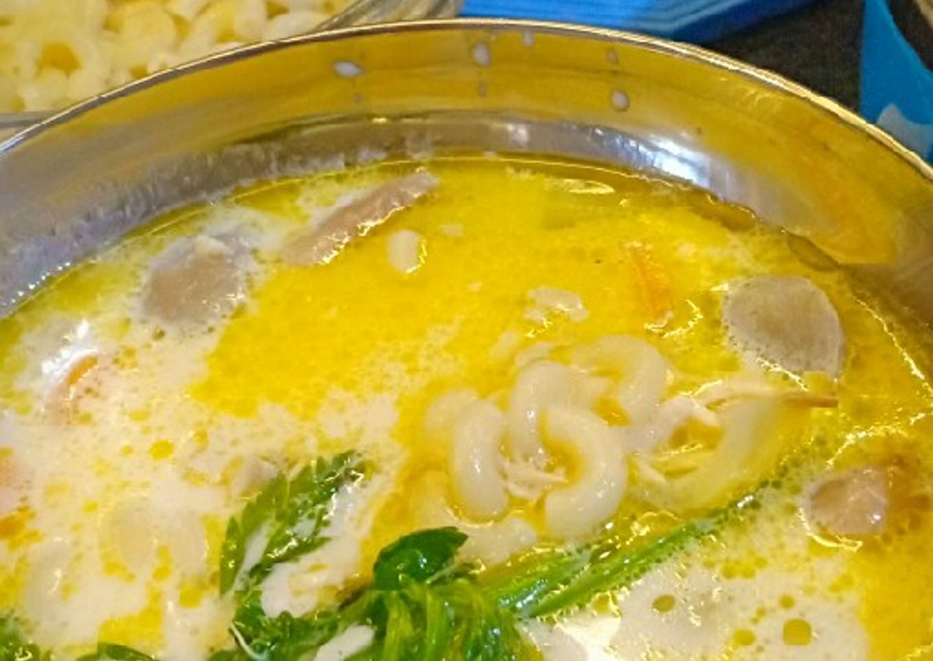 Milky macaroni chicken soup