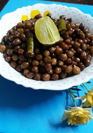 নিরামিষ ছোলা সিদ্ধ niramish chola siddho recipe in Bengali রেসিপির প্রধান ছবি