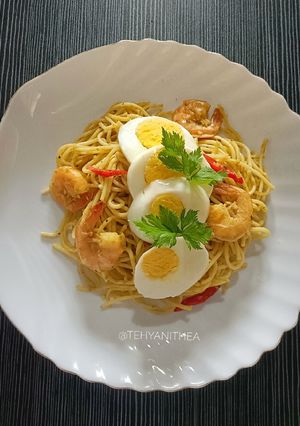 Foto resep Spagheti Kari Hijau Instan Udang Telur