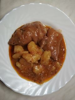 Körömpörkölt bográcsban recept fotója