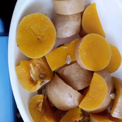 A picture of Boiled butternuts.