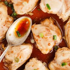 A picture of Chicken Thighs with Honey.