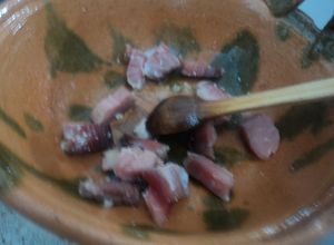 Una foto de Pierna de cerdo en tequila, sal y cítricos para botana al jalapeño. México
