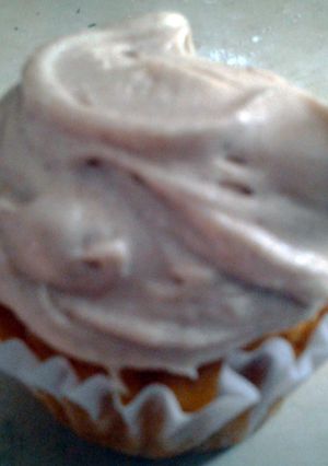 A picture of pumpkin cupcakes!.