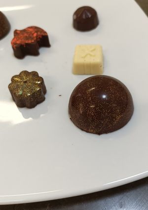 Una foto de Bombones de chocolate rellenos de vino