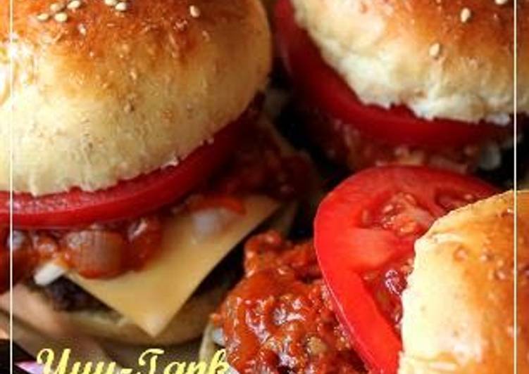 Simple Way to Make Any-night-of-the-week Whole Wheat Buns–Homemade Mos Burger-Style Hamburgers