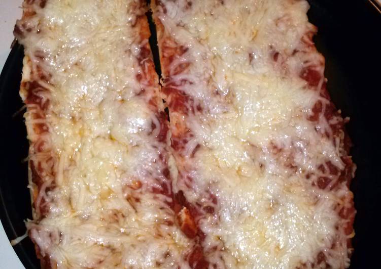 Steps to Prepare Super Quick Homemade Quick &amp; Simple Pizza