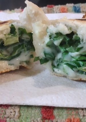 Una foto de Pancitos rellenos de acelga y queso!