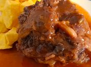 Una foto de caldo de rabo de toro