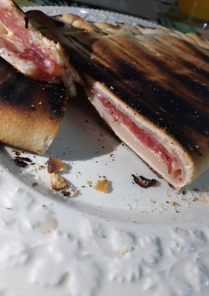Una foto de Tortilla a la parrilla rellena