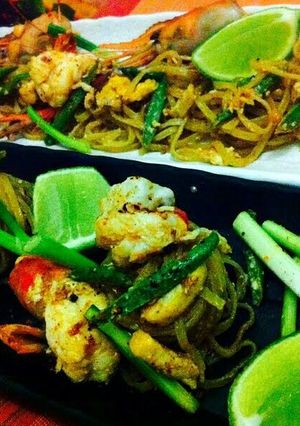 A picture of Kanya's Pad Thai.