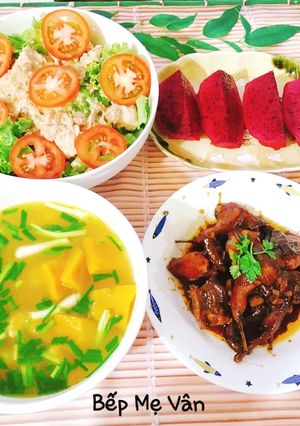 Hình của món Mâm cơm gia đình thời Covid 19.