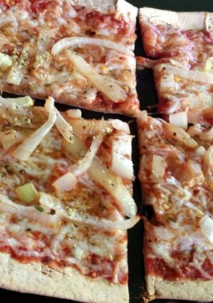 A picture of low calorie flat out pizza.