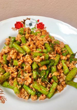 รูปของ ผัดพริกแกงเผ็ดอกไก่สับ🌶